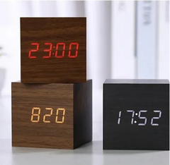 RELOJ DESPERTADOR DE MADERA  OMC-293